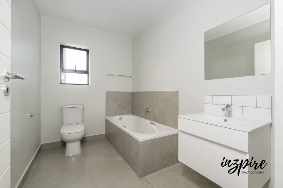 2 Bedroom Property for Sale in Hartland Lifestyle Estate Western Cape